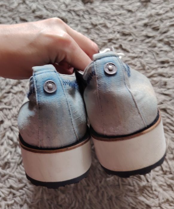 Diesel jeansowe buty damskie ze srebrną poświatą 36