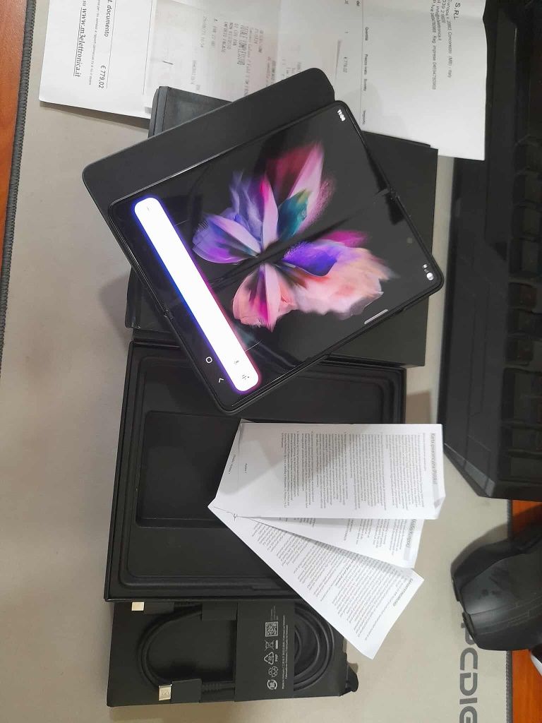 Samsung z fold 3