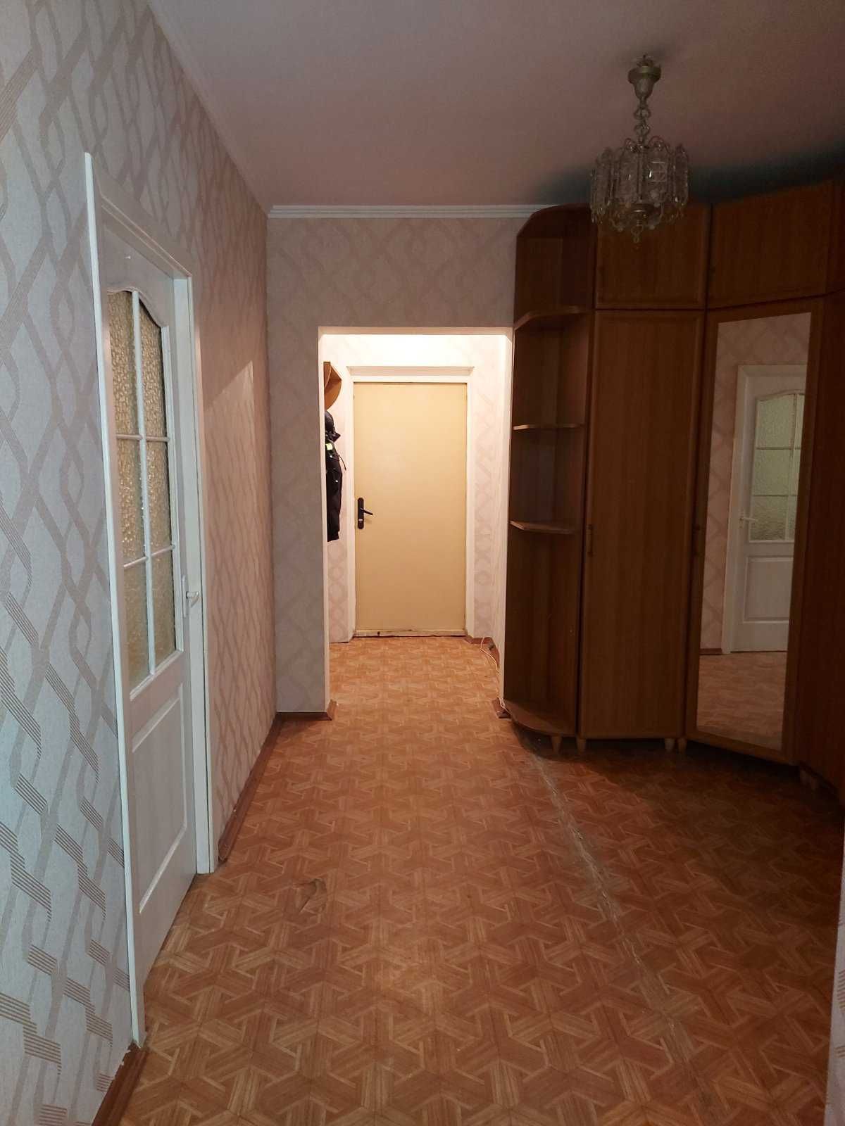 Позняки Здолбунівська 3Г, 3-х кім, 2/25п, 101кв.м. тепла 92000 $, торг