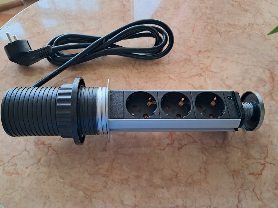 Прихований блок розеток висувний