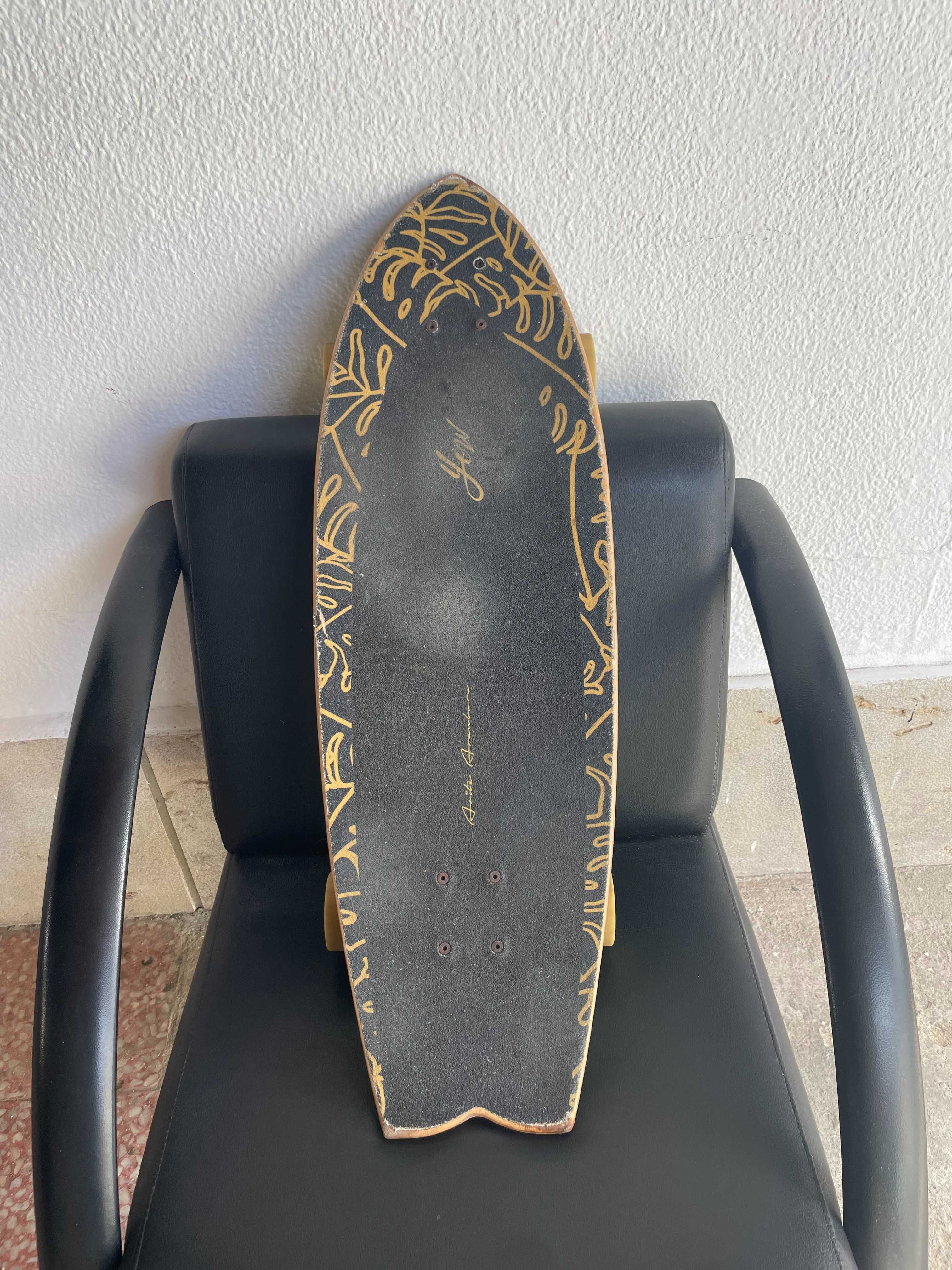 Surfskate Yow Aritz Aranburu 32" (c/ pouco uso)