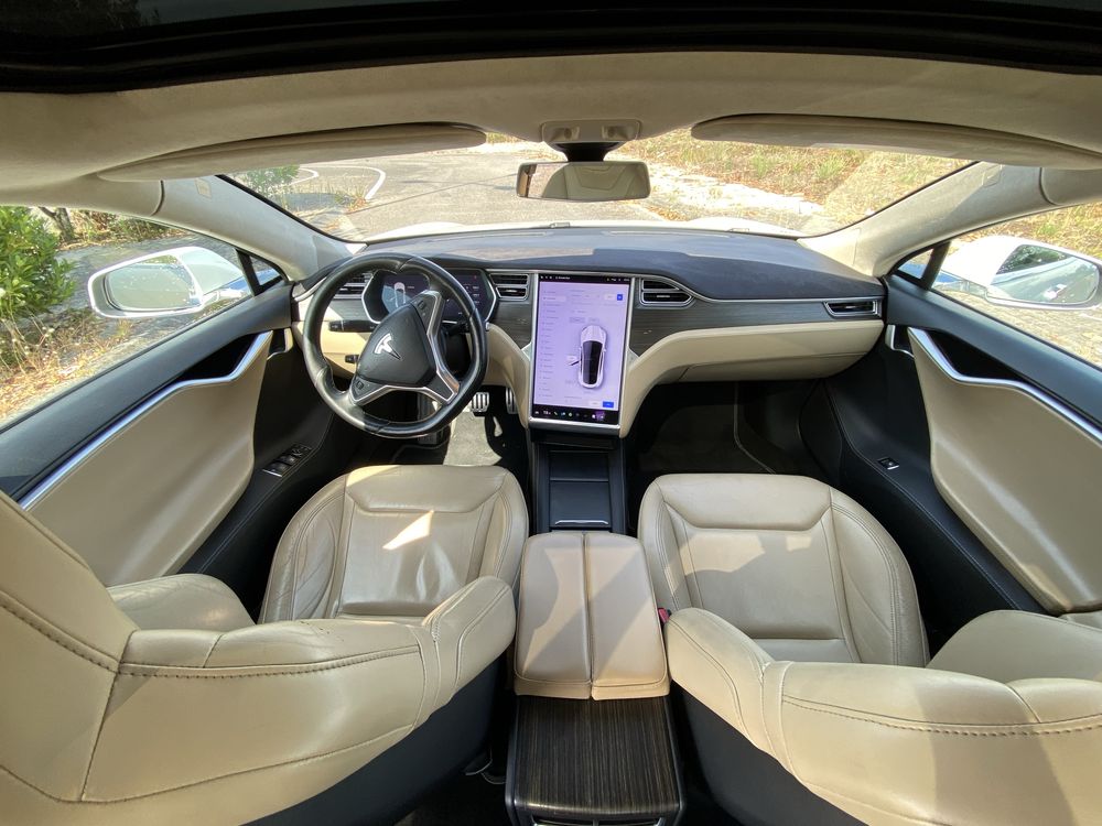 Tesla Model S P85D