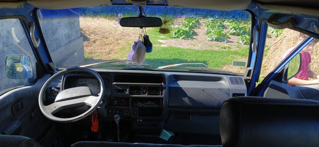 Mazda e2200 дизель