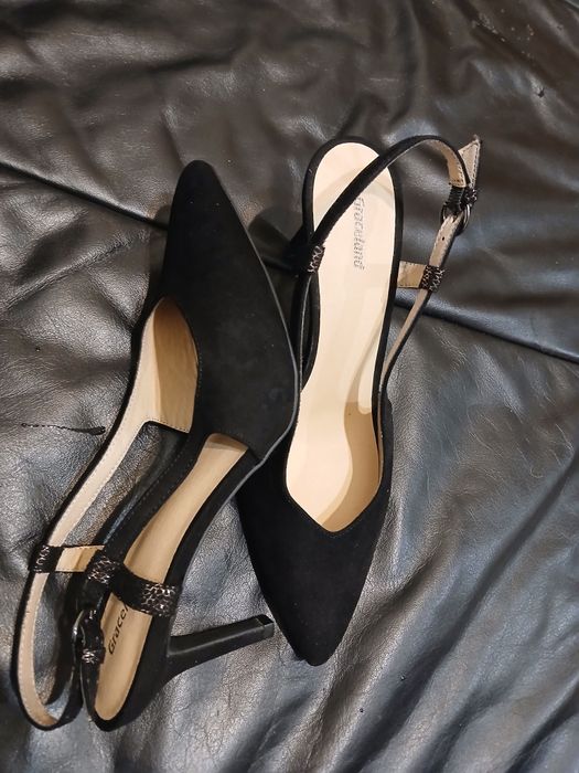 Легкі ,удобні ,один раз взуті.