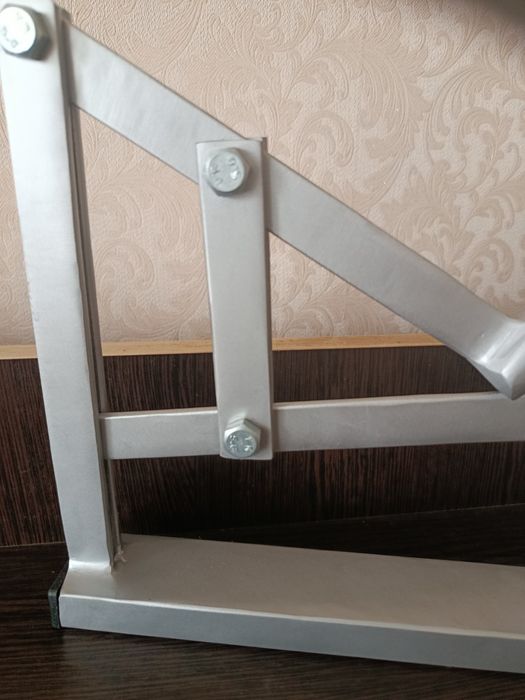 Горіхокол ручний