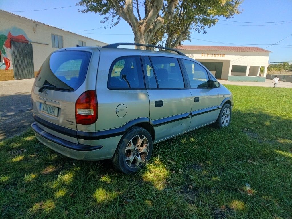 Opel Zafira 2.0 gasóleo
