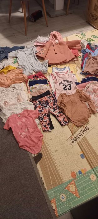 Paka ubrań dla dziewczynki r. 80