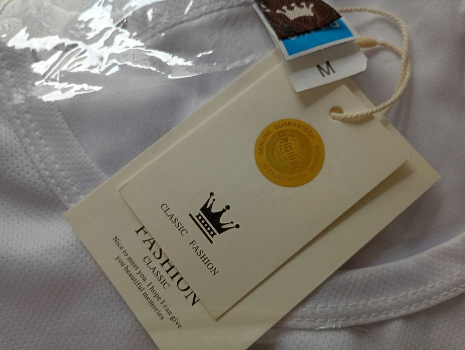 Koszula z grafiką transferową personalizowana Hello Kitty  marka Kingn