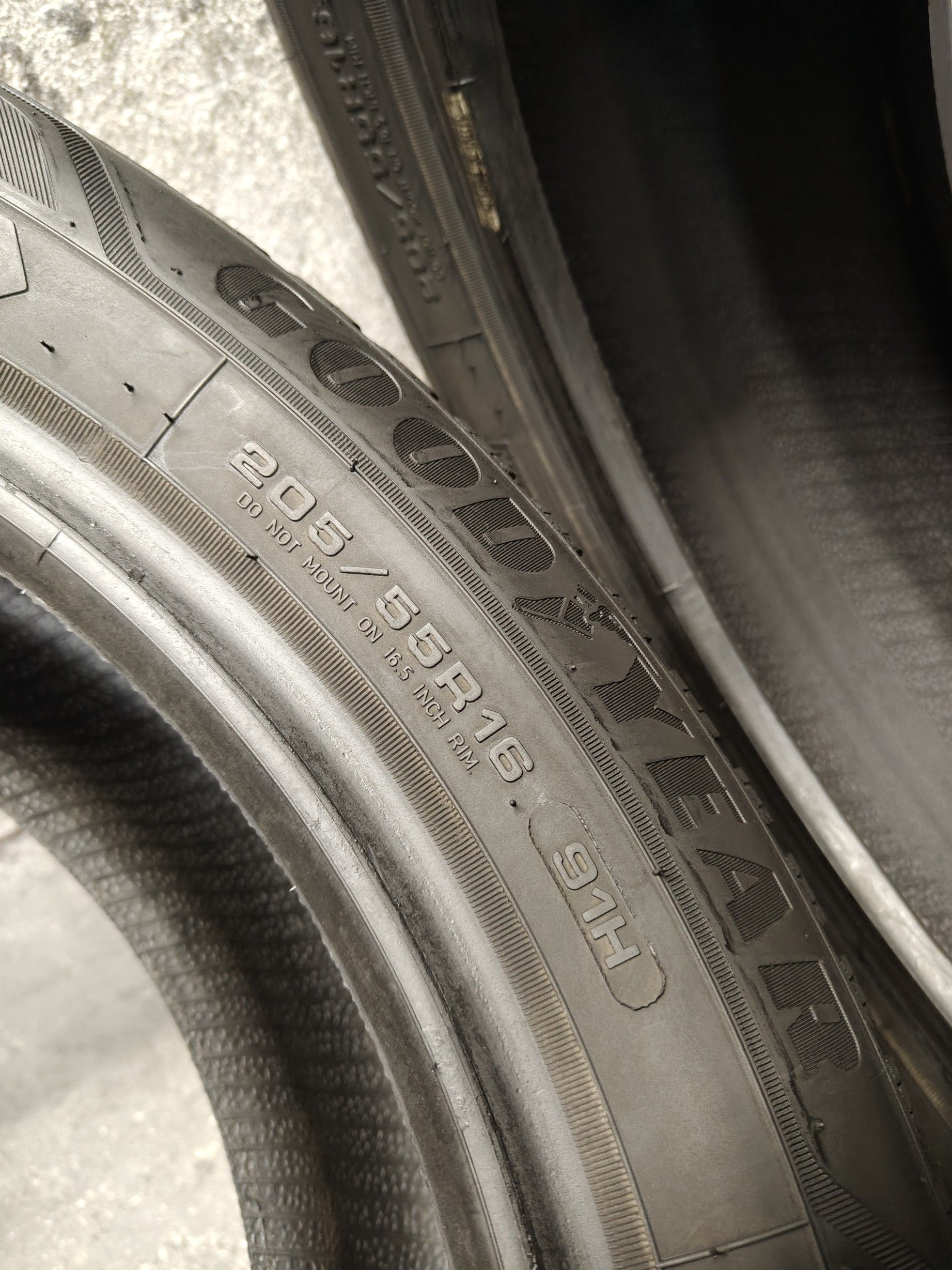 2X 205/55R16 91H Goodyear Ultragrip 9+ Opony Zimowe