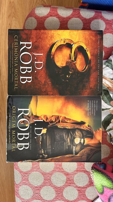 Livro J D Robb, cerimonia mortal e origem mortal