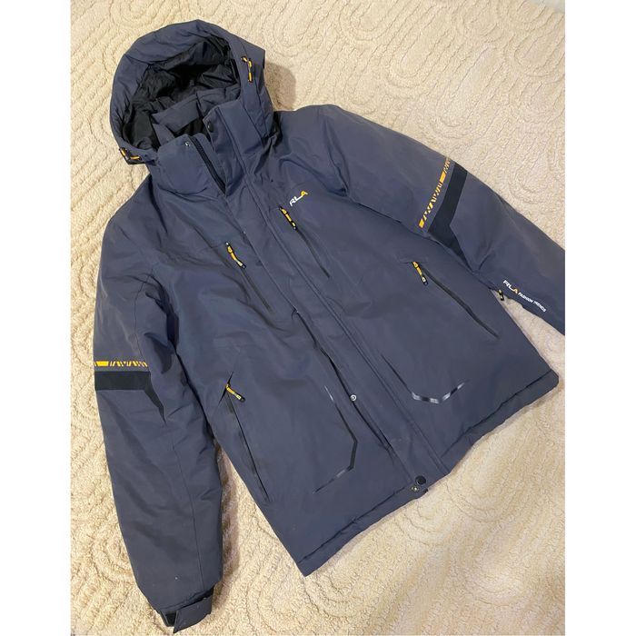 Зимова чоловіча куртка