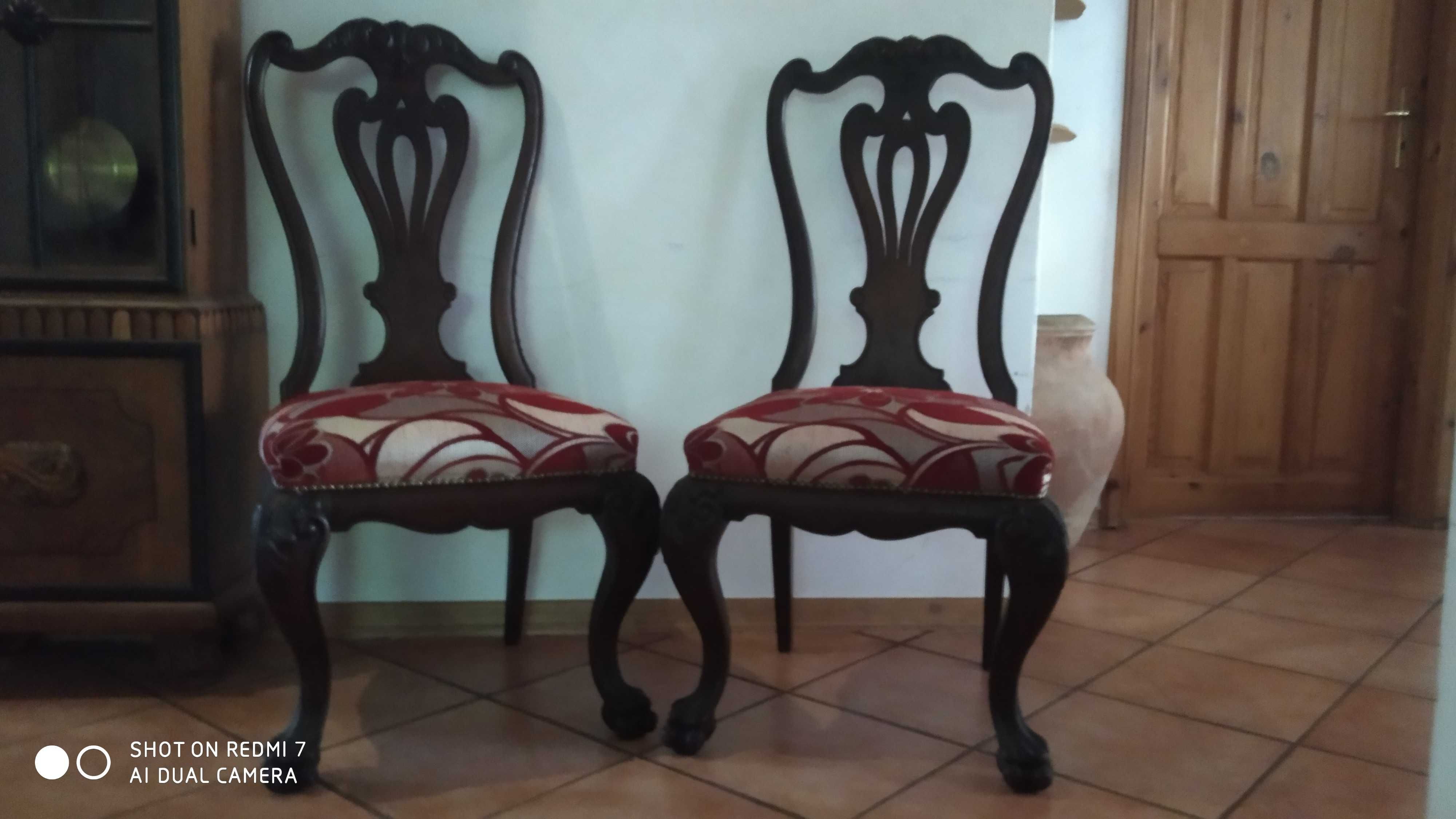 Zabytkowe krzesła Chippendale