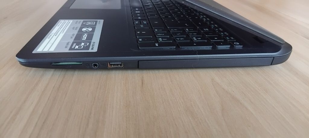 Portátil Acer Aspire ES15 – Vende-se no estado (bateria avariada)