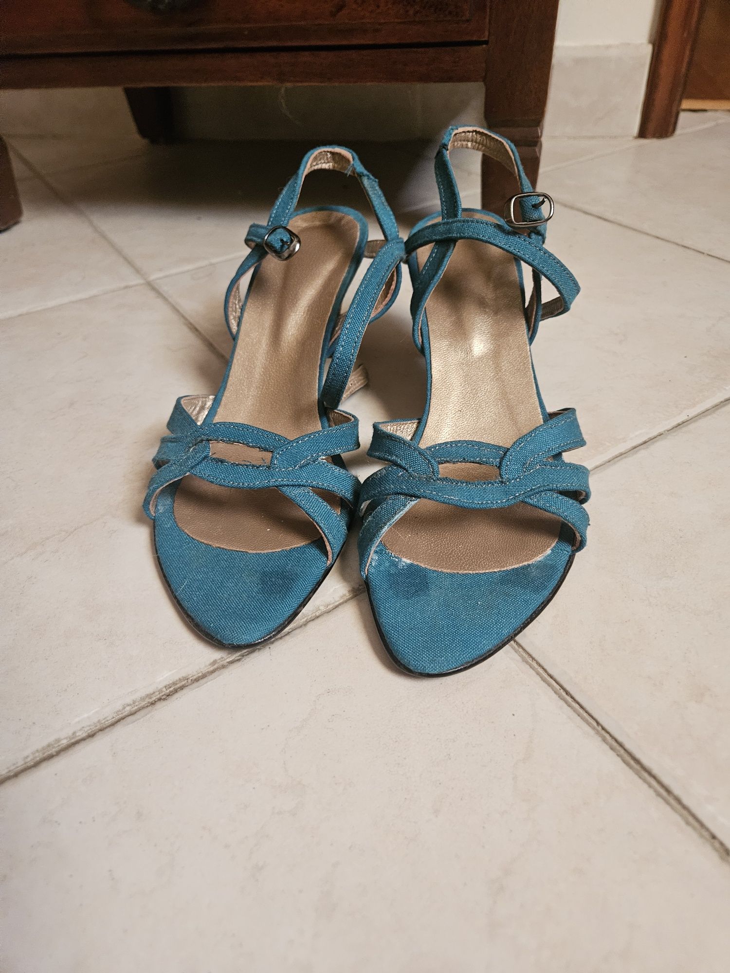 Sandalias Como novas