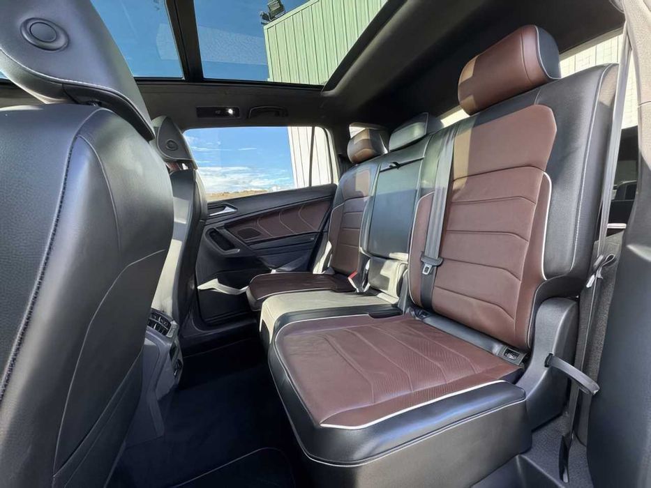 Volkswagen Tiguan      2024