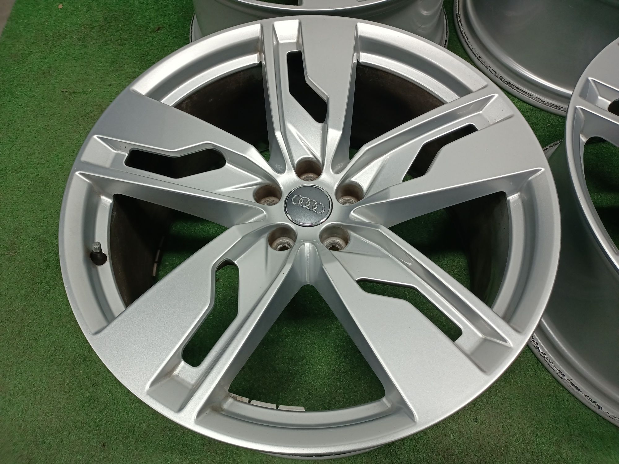 21" felgi 5x112 et31 Oryginalne 4M0 Audi Q7 SQ7 Q8 SQ8 A8 D4 A7 A6 RS6