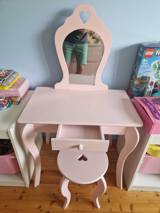 Toaletka różowa, stan idealny