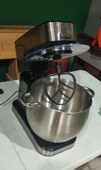 Планетарний міксер Royalti line  на 12 л.