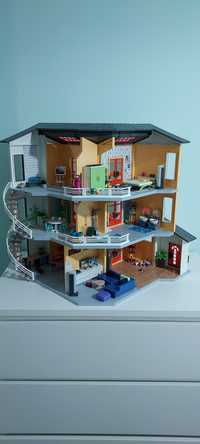 Casa playmobil como nova de 3 andares