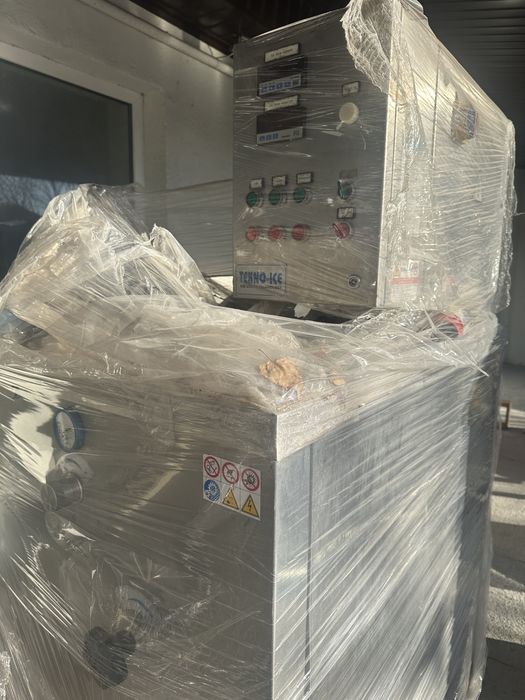 Продаються фризера до морозива 2 шт і гомогенізатор