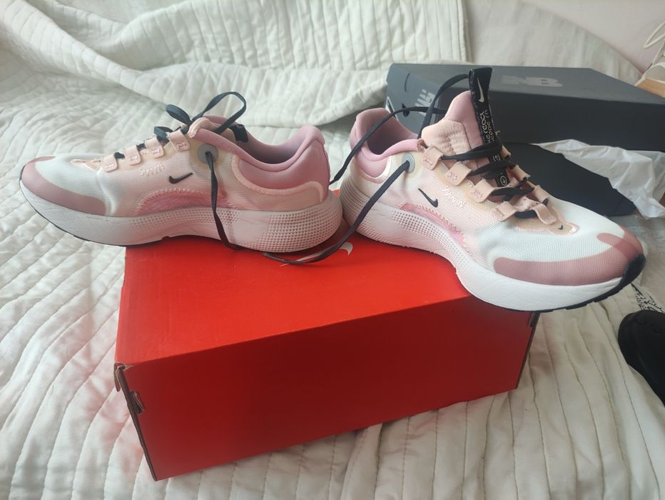 Жіночі красовкі оригінальні Nike