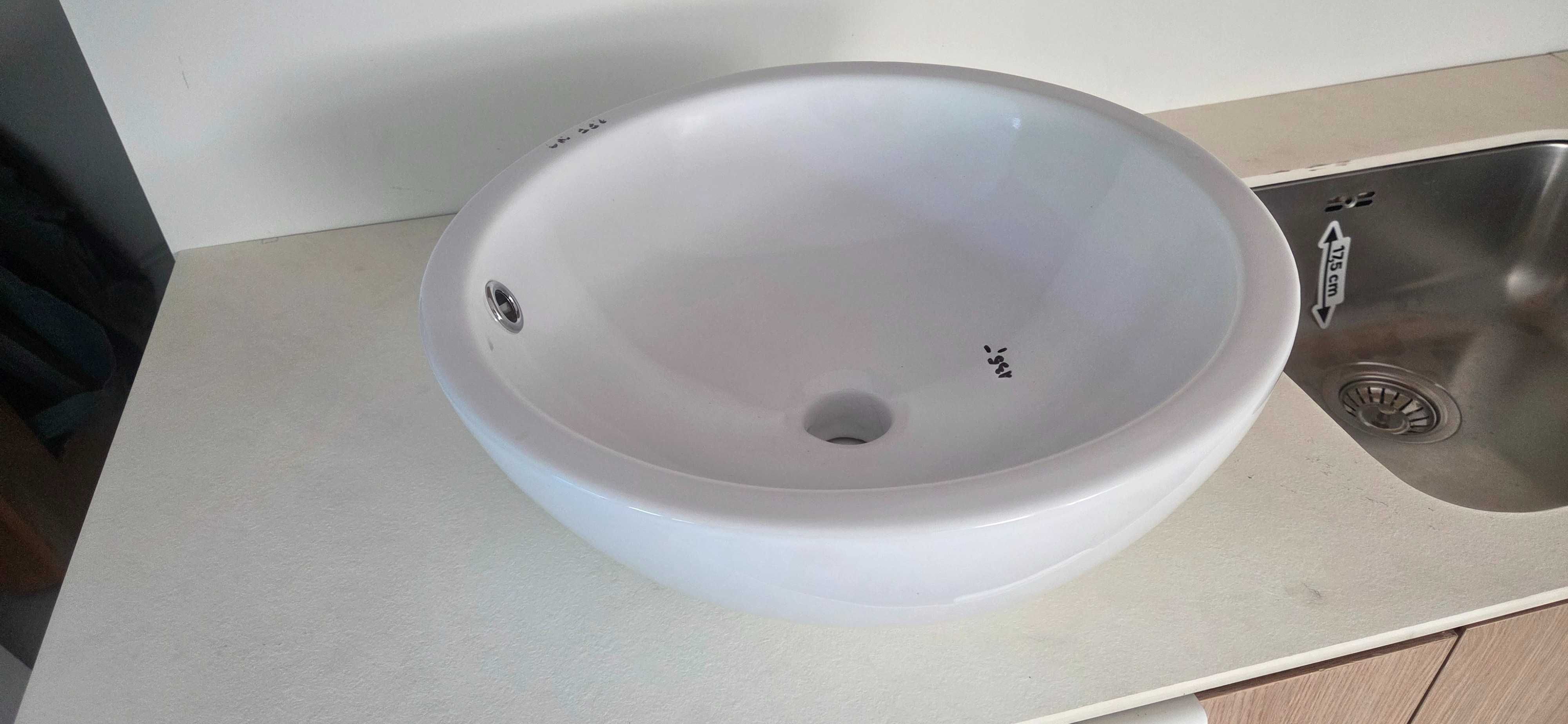 umywalka nablatowa śr 45cm i czarna bateria wysoka