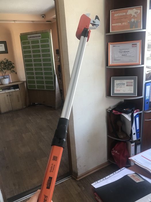 Секатор телескопический Bahco