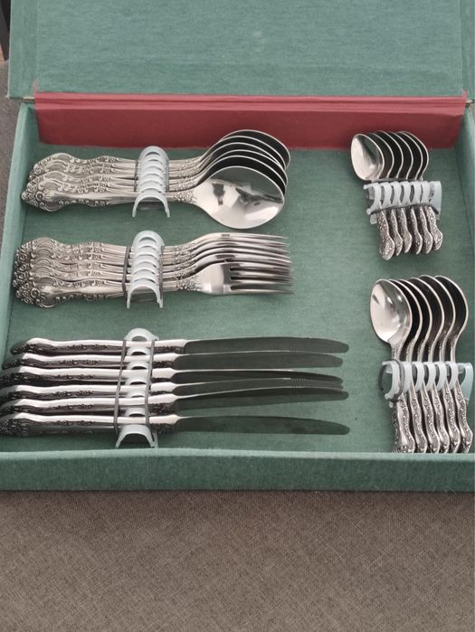 Komplet sztućcy sześcioosobowy