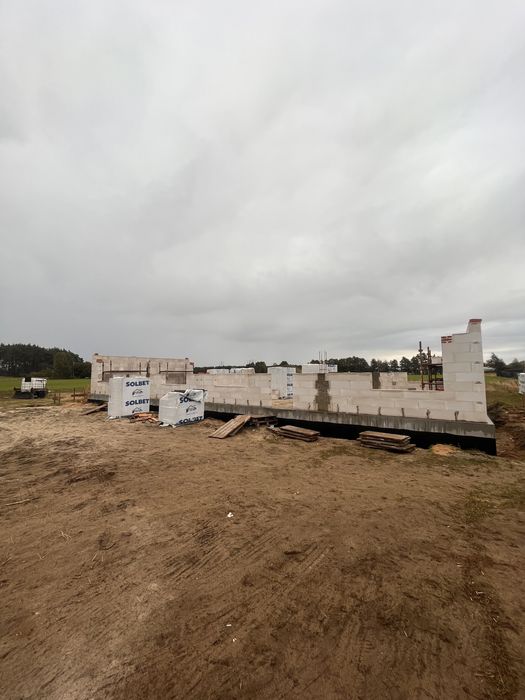 Dom jednorodzinny w zabudowie blizniaczej