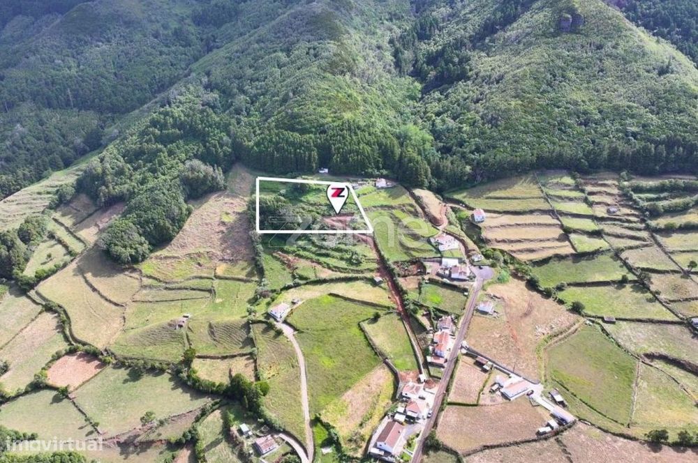 Ruína em Alto Nascente, São Pedro Ilha de Santa Maria