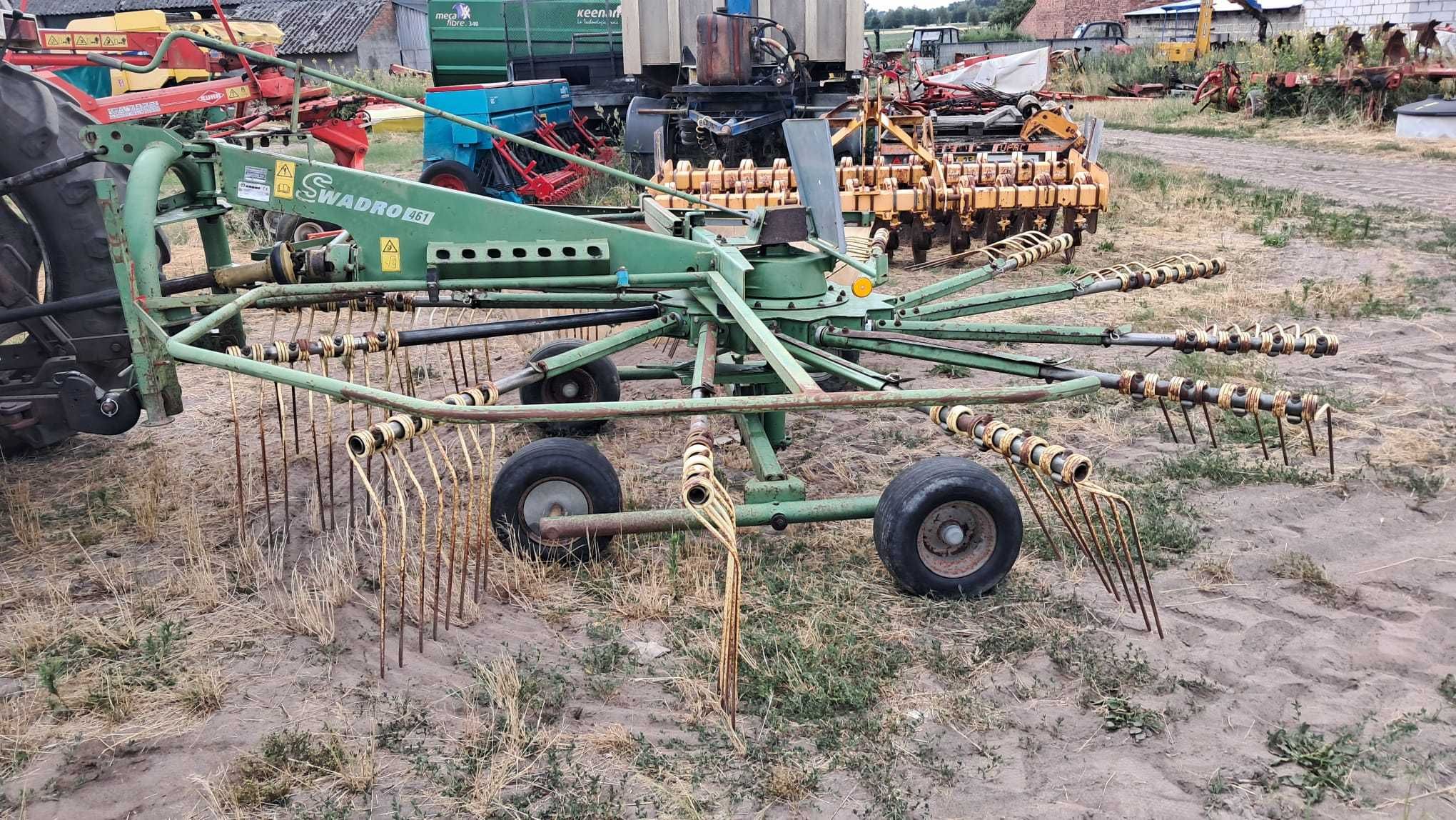 Zgrabiarka   KRONE SWADRO 461 Kuhn GA 4521 KARUZELA   gm masterdrive