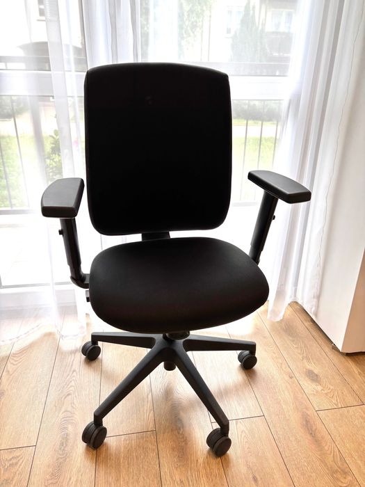 2 Krzesła biurowe obrotowe, w idealnym stanie!