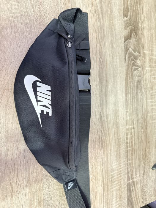 Бананка Nike (новая)