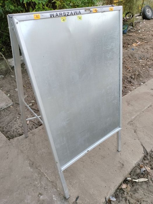 Sprzedam tablicę do prowadzenia sprzedaży magnesów