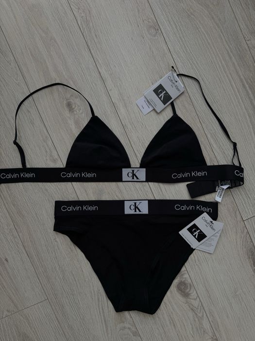 Спідня білизна “Calvin Klein”