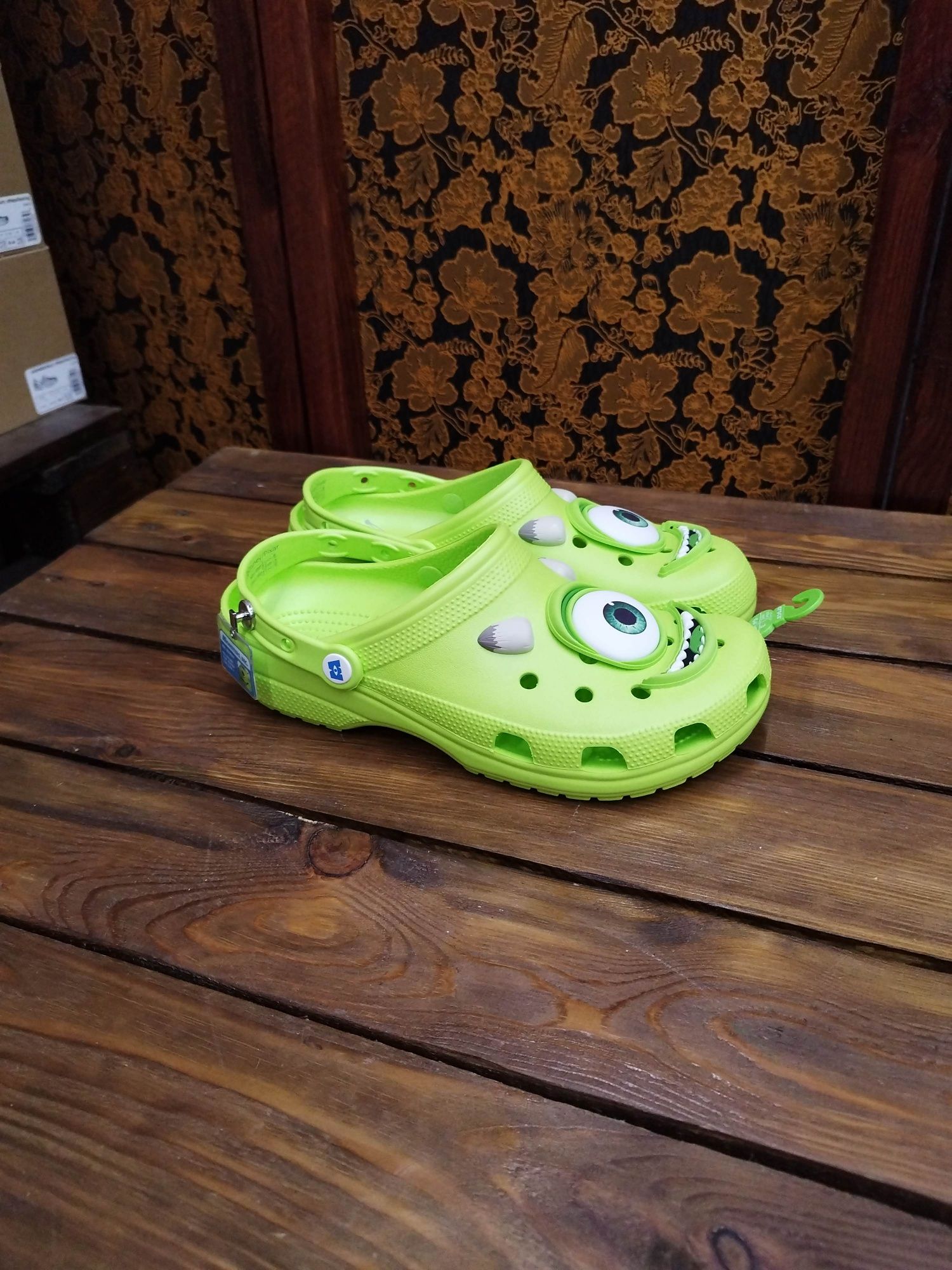 Знижки до 30%. Оригінальні Крокс. Розпродаж складу. Crocs Salehe, Echo