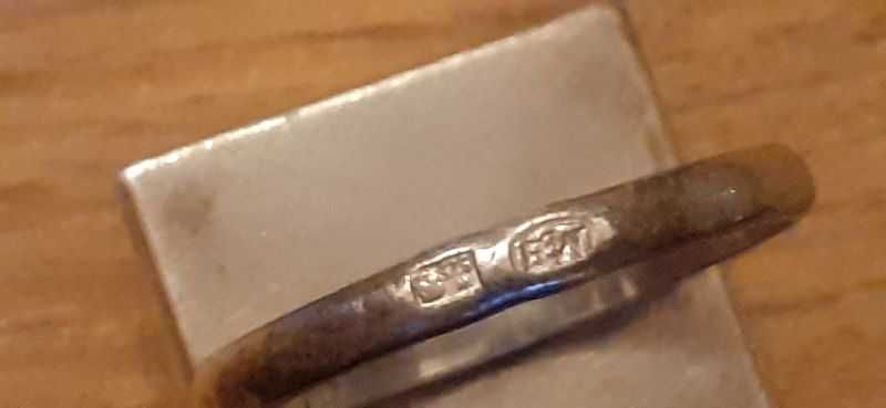Pierścionek duży srebrny kwadrat rozmiar 20 średnica 1,9cm