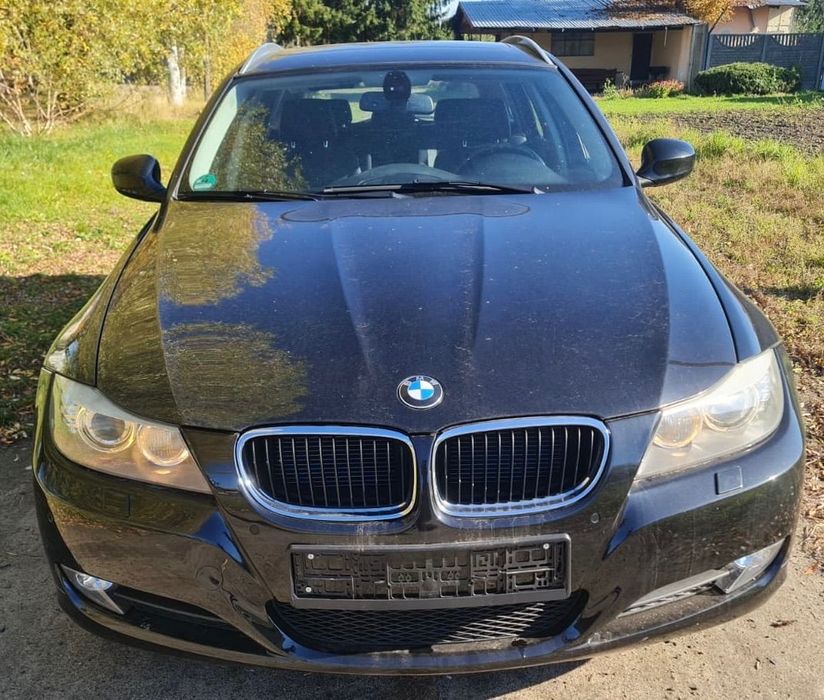 BMW Seria 3 BMW 318i bardzo zadbany. niski przebieg