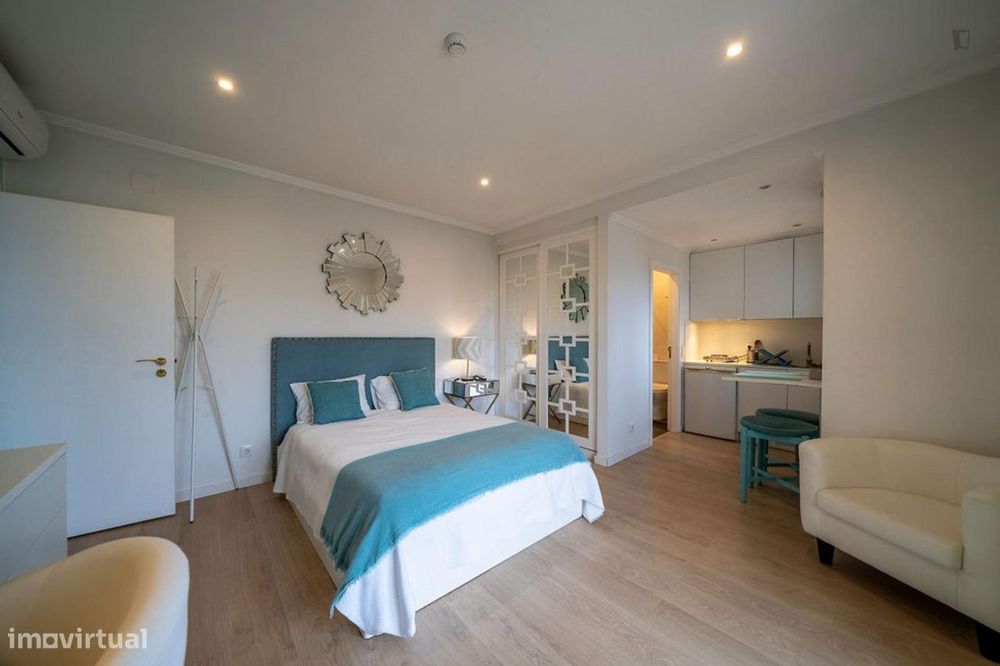 756015 - Quarto In Suite, Copa, Frigorifico...