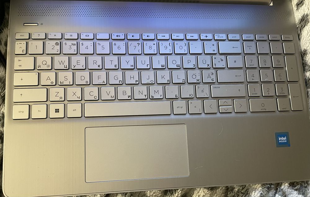 Продам ноутбук HP Laptop 15s