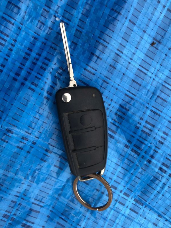 Kluczyk Pilot Audi A4/8ee Klucz Scyzoryk