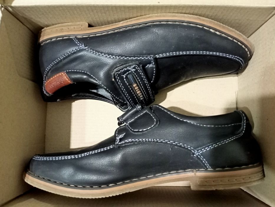 Продам детские туфли 30 размер.