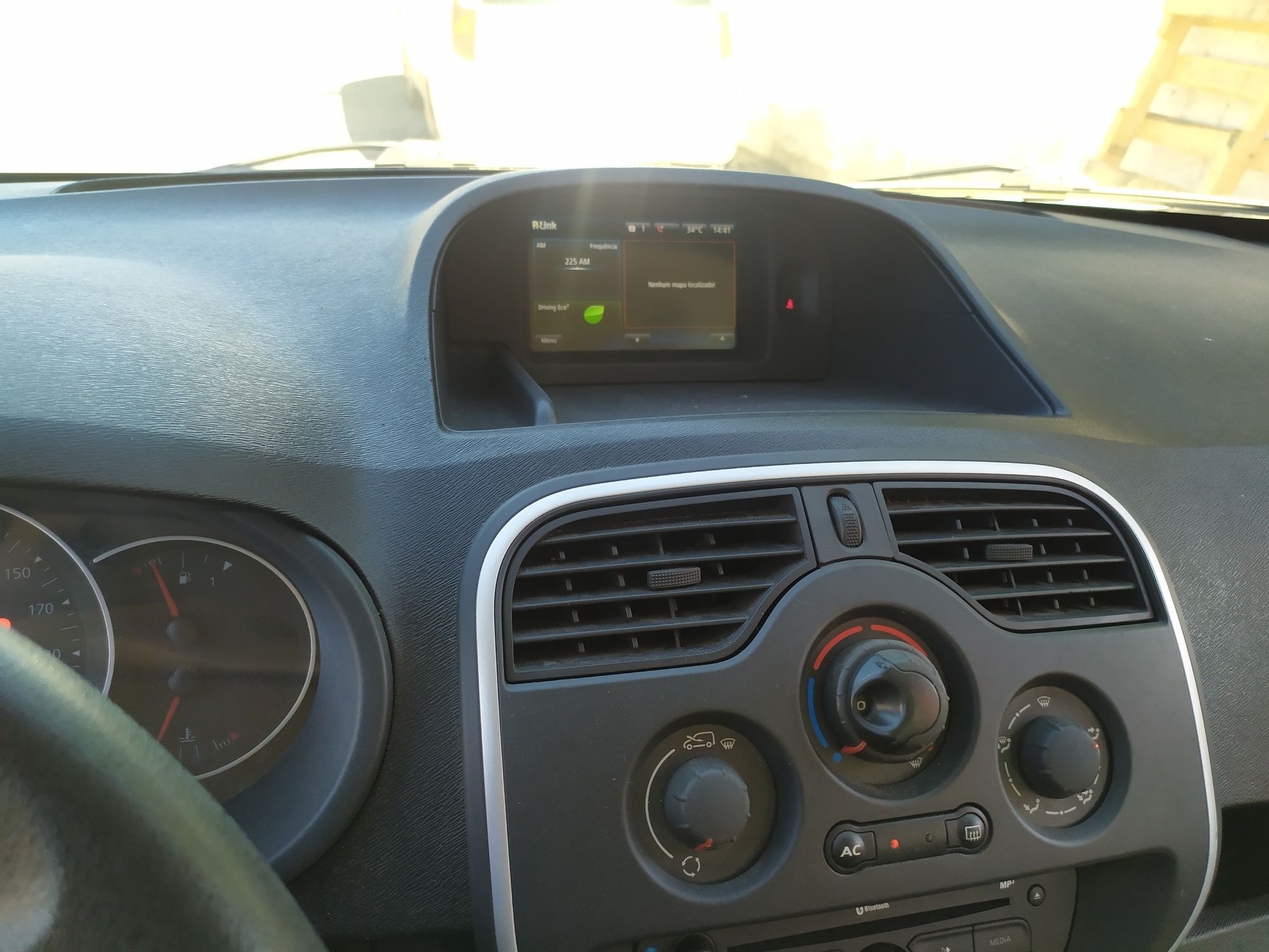 Banco Esq, GPS, volante, elevadores, fechaduras Renault Kangoo  2013