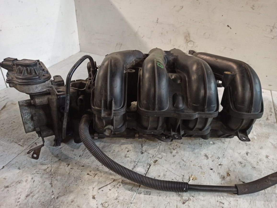 Впускний колектор 4m5g9424fp Volvo S40 V50 C30 Ford Focus C-max 1.8