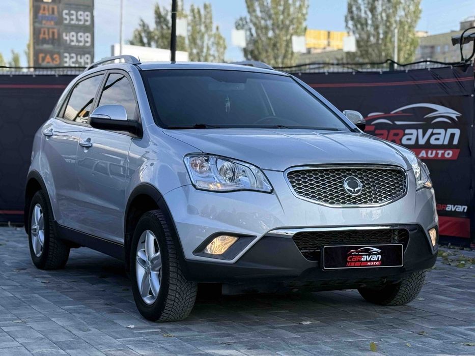 Продам SsangYong Korando 2.0i MT  2013