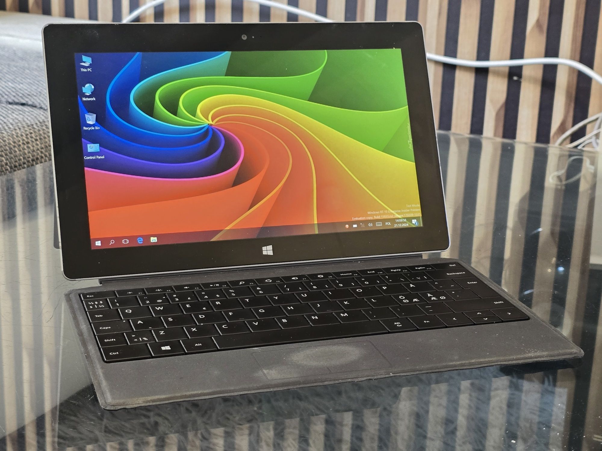 Laptop tablet Microsoft Surface 10' 100% Sprawny Windows 10