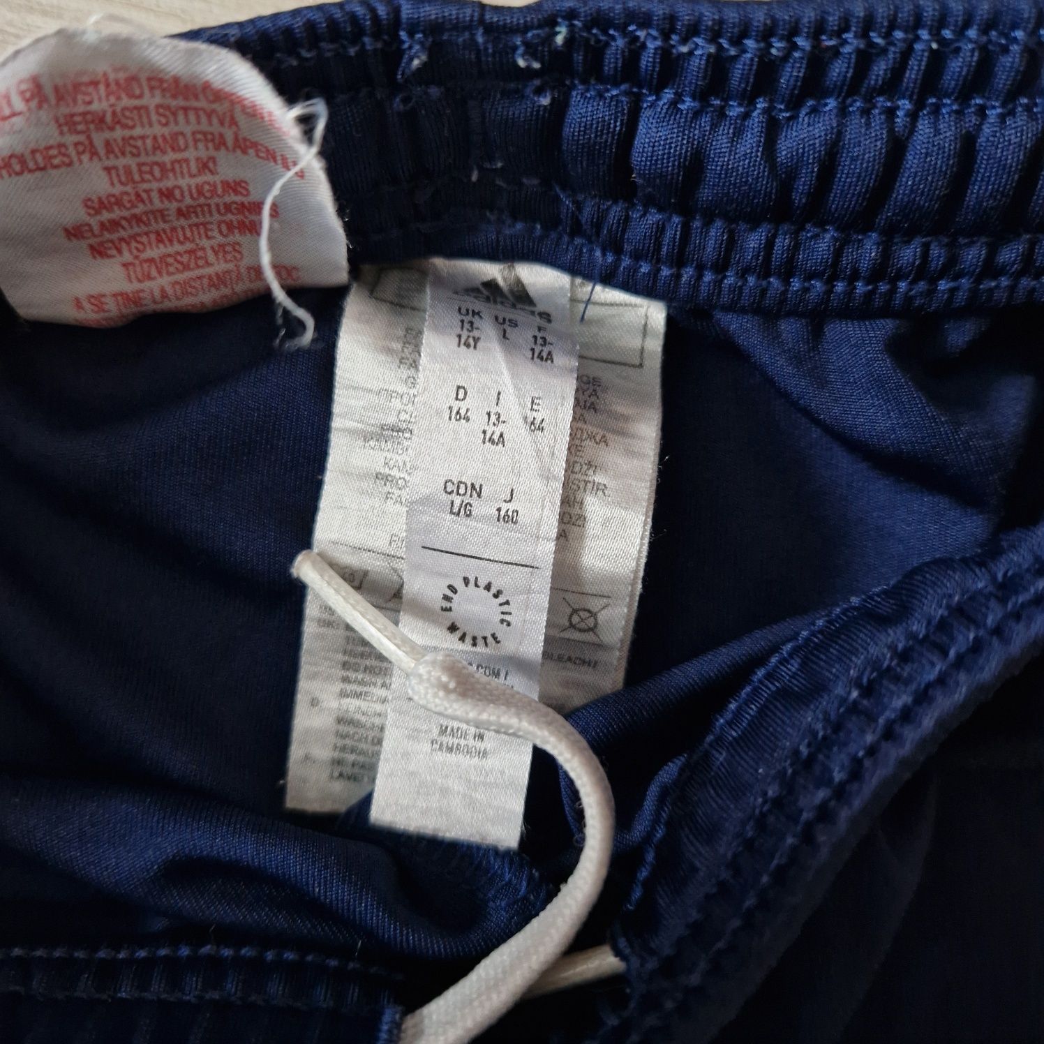 Sportowe spodenki Adidas 164