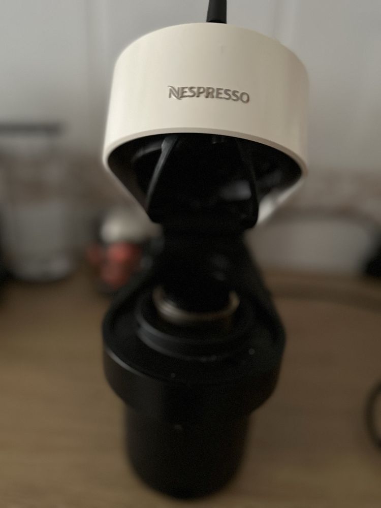Maquina café nespresso VERTUO POP