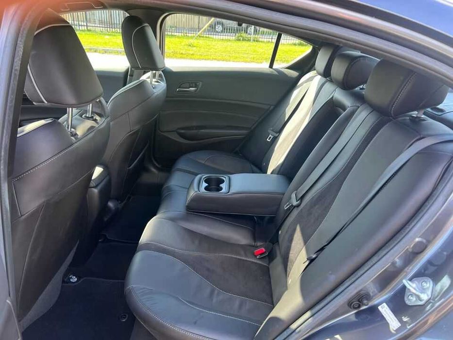 2022    Acura    ILX