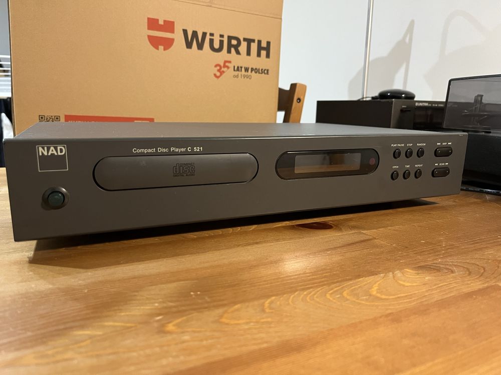 Odtwarzacz NAD Campact Disc Player C 521